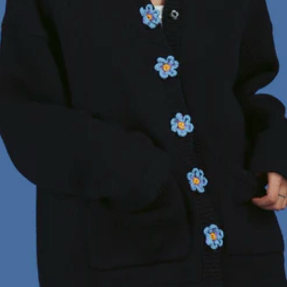 UNIF Black Knit Lily sweater with Blue Floral snap button